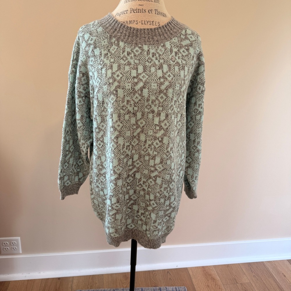 T.Q. Women's Mint Green/Gray Vintage 80's vibe long sweater Size M